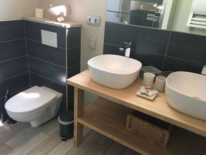 Chambre d’hôte pour 4 personnes, avec Terrasse et Jardin ainsi que Piscine et Vue à Six-Fours-les-Plages - 3