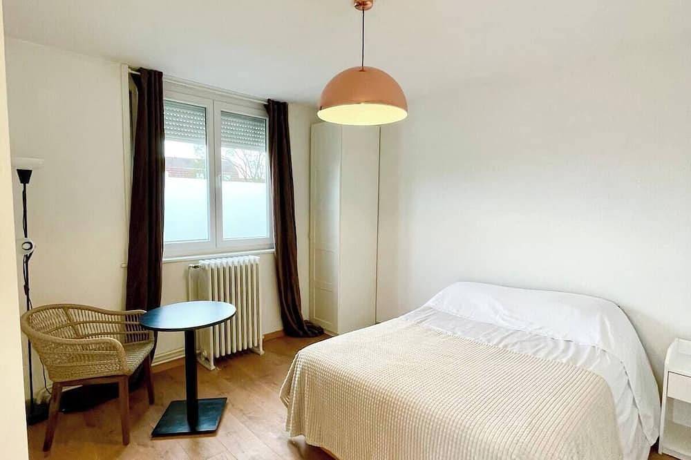 Large house near center of Lille, Lesquin airport, Chr... in Lille, Lille region