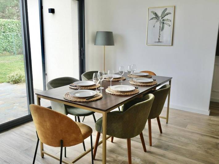 Location de vacances pour 6 personnes, avec terrasse à Chargé - 3