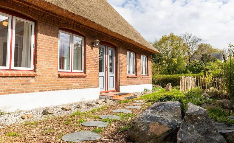 Ferienhaus für 4 Personen, mit Terrasse und Garten