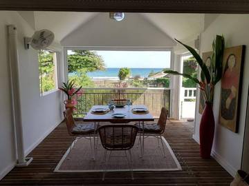 Gîte pour 2 personnes, avec vue et balcon dans Plage de l’Anse Vinaigri