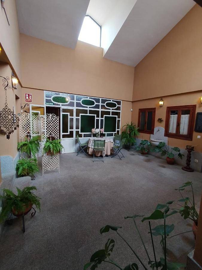 Location de vacances pour 10 personnes, avec vue ainsi que jardin et piscine, animaux acceptés à Ávila - 4