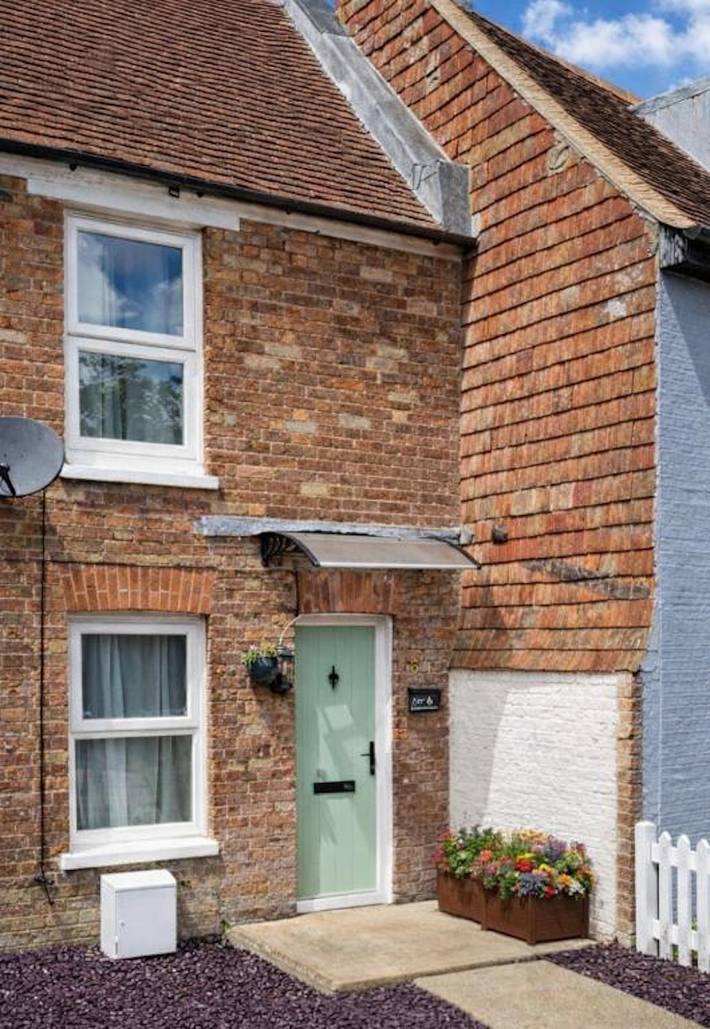Pet-Friendly Cottage, Garden & Kent Countryside in Shepherdswell with Coldred, Kent