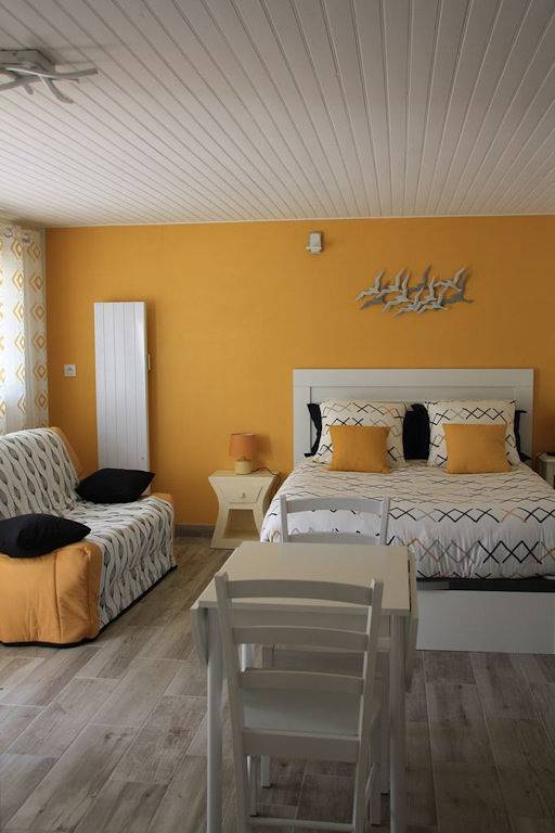 Gîte pour 2 personnes, avec jardin aux Les Sables-d'Olonne - 4