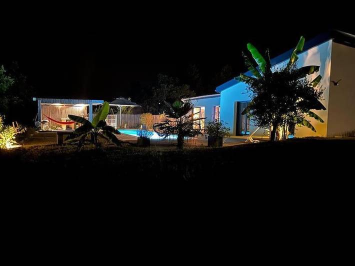Maison de vacances pour 8 personnes, avec Terrasse et Jardin ainsi que Piscine et Vue à Villefranche-de-Rouergue