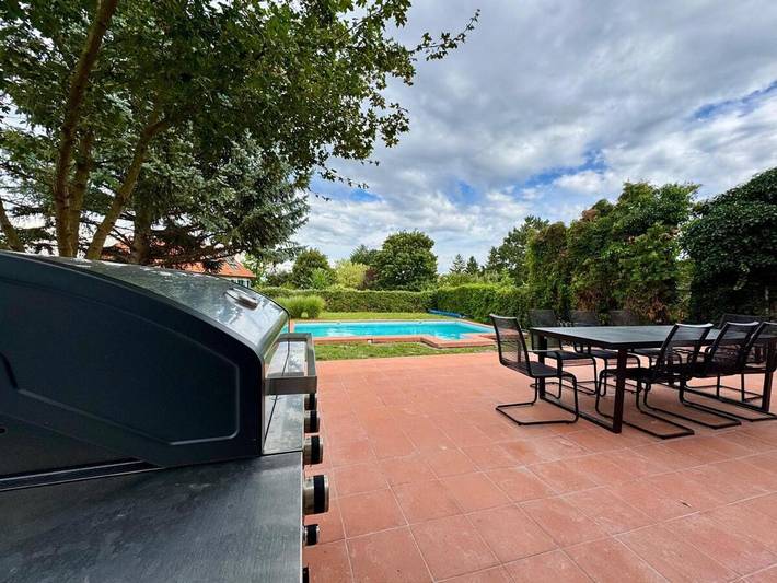 Ferienwohnung für 14 Personen, mit Terrasse und Garten sowie Pool und Sauna