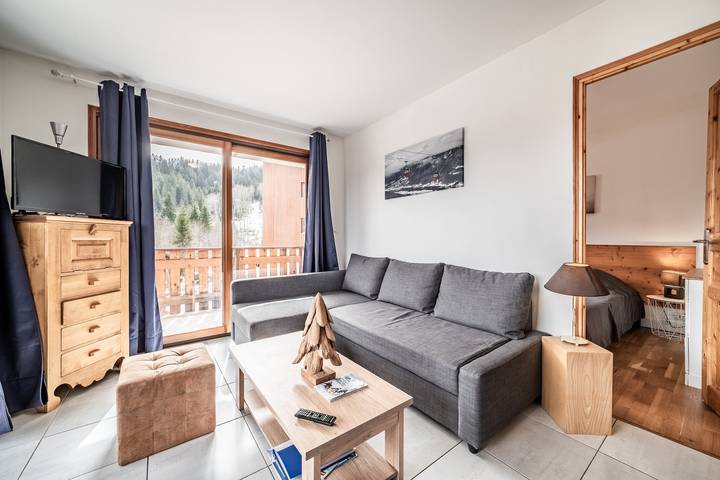 Ganze Wohnung, Geräumige Ferienwohnung direkt an der Piste mit Bergblick und Balkon in Station de Morillon, Grand Massif