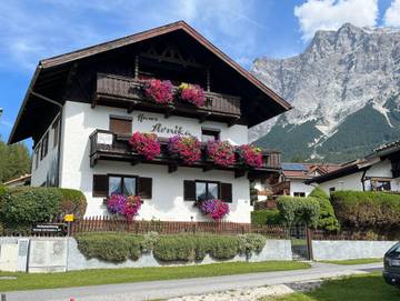 Ferienwohnung für 4 Personen in Ehrwald, Ammergauer Alpen (Österreich), Bild 1