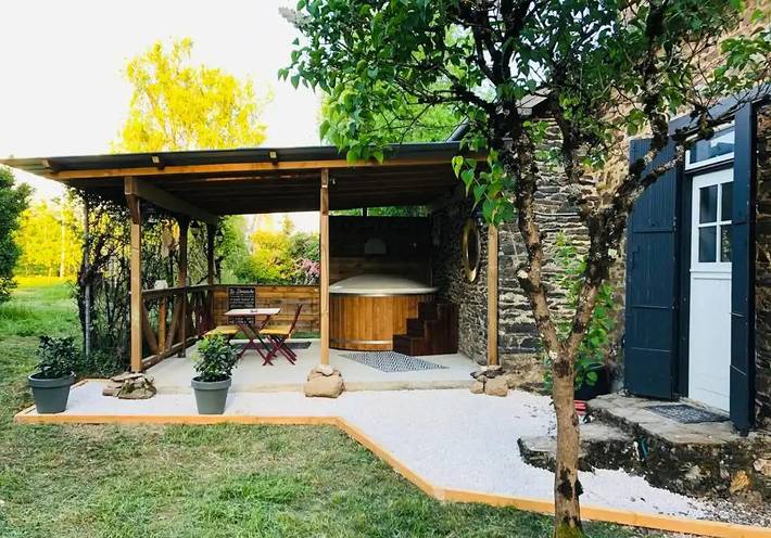 Gîte pour 6 personnes, animaux acceptés à Saint-Cyr-les-Champagnes