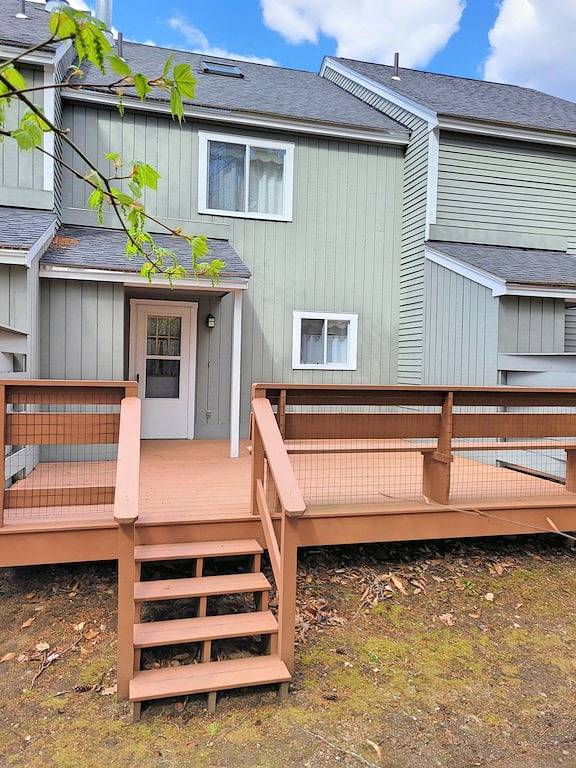 Close to shops/dining/town access. Pet-friendly, Wifi, Ac, deck. A0039 by Lrs in Woodstock (NH), Franconia Notch