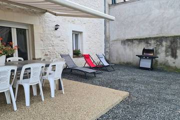 Gîte pour 5 personnes, avec terrasse dans Lye
