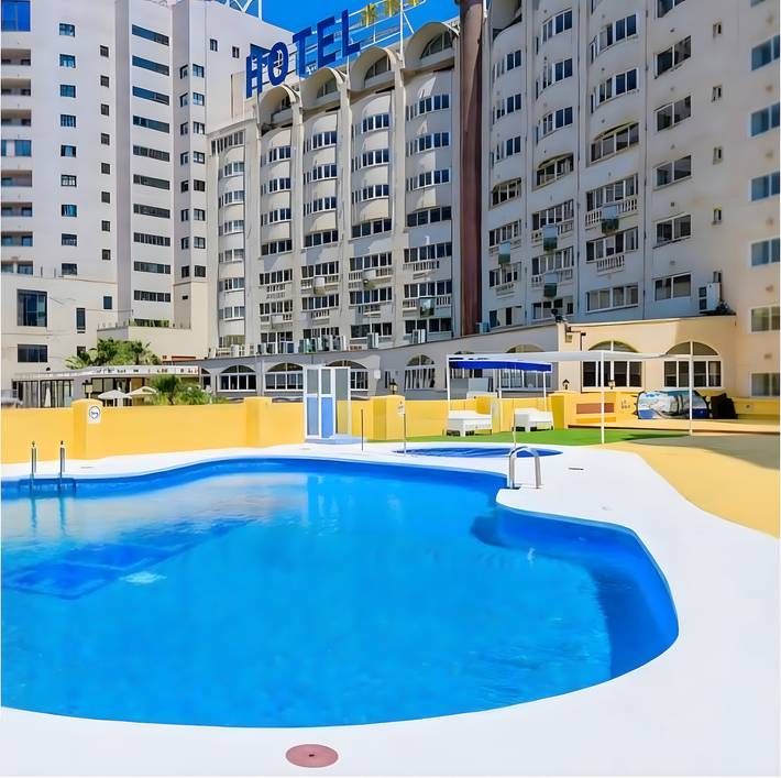 Apartamento para 6 personas, con balcón y piscina para niños, Se admiten mascotas en Oropesa del Mar