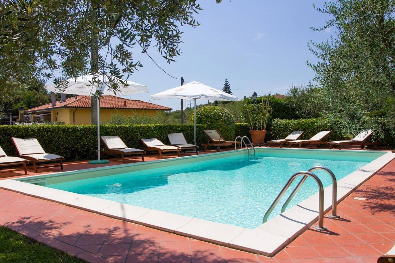 One-Bedroom Apartment with Terrace in Massa e Cozzile, Pistoia Provinz