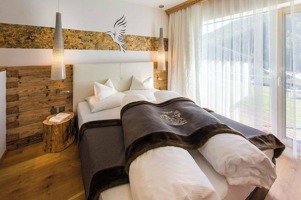 Geheel appartement, Alpinlodge & spa*****, (Samnaun-Ravaisch). in Ravaisch, Samnaun