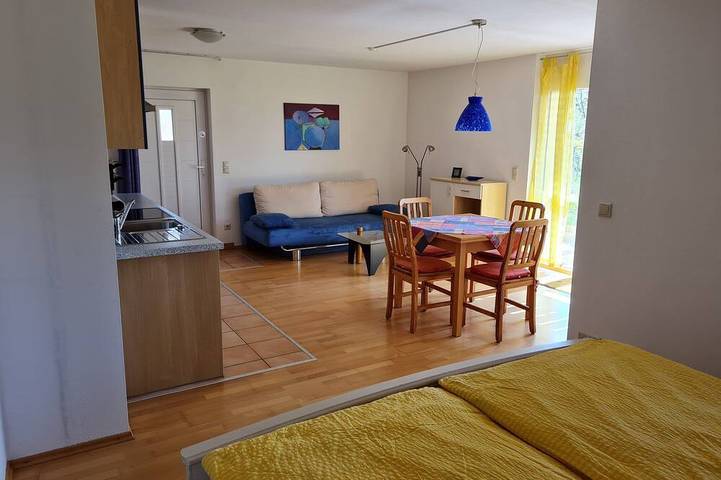 Ferienwohnung für 4 Personen, mit Terrasse und Garten in Litzendorf - 2