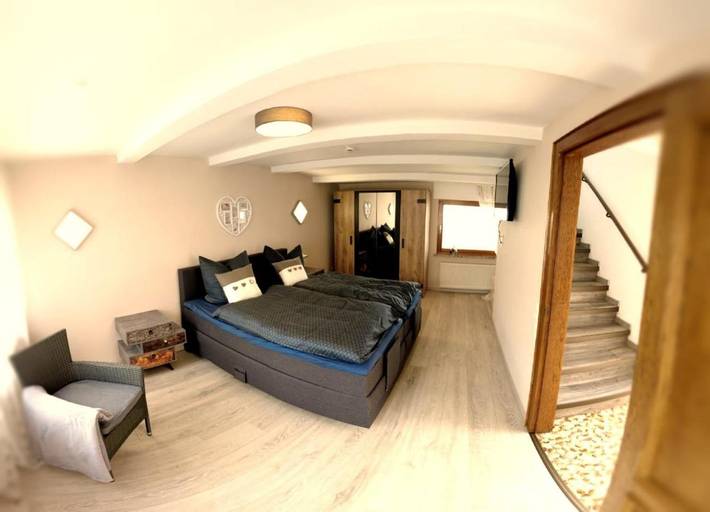 Ferienhaus für 4 Personen, mit Terrasse und Garten sowie Ausblick in Ettringen - 2