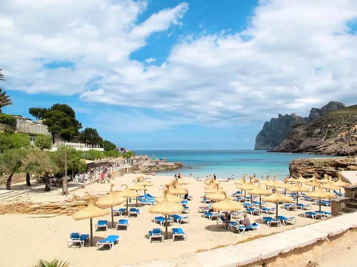 Location de vacances pour 8 personnes, avec piscine et terrasse à Cala Sant Vicenc - 2