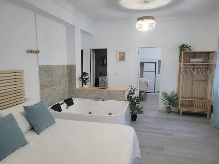 Apartamento de vacaciones para 2 personas, con jacuzzi y balcón - 1
