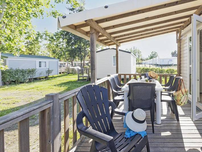 Camping Marina d'Erba Rossa - Mobilheim 6 personen - Comfort | 3 Schlafz. | 6 Pers. | Erhöhte Terrasse | Klimaanlage in Marina d'Oru, Ghisonaccia