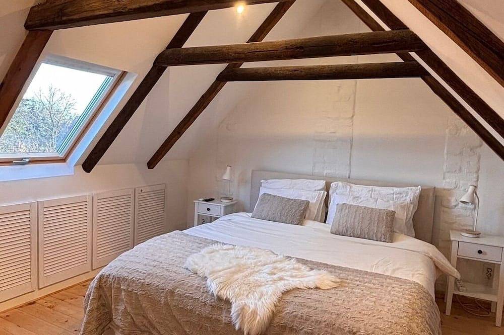 Charming luxurious cottage with a jacuzzi and Ac on the Hungarian countryside. in Szigetvári járás