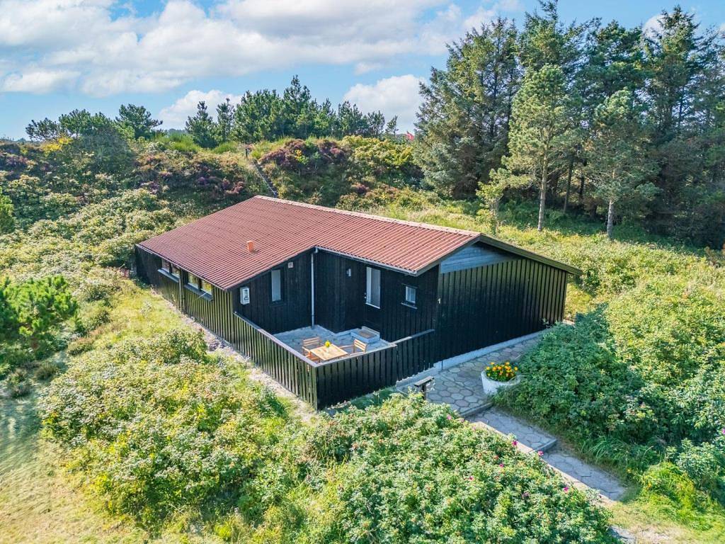 Neu renoviertes (2024) und zentral gelegenes Ferienhaus. in Henne, Varde