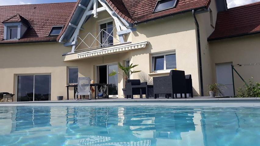 Gîte pour 2 personnes, avec vue ainsi que piscine et jardin à Cavagnac - 2