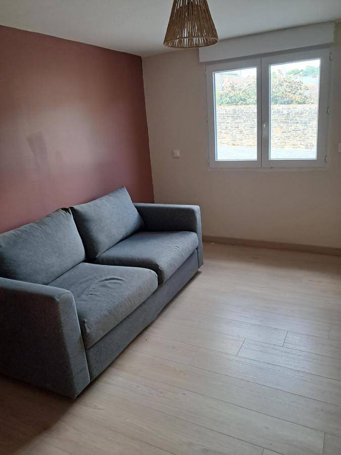 Gîte pour 2 personnes, avec vue et terrasse, animaux acceptés à Pont-d'Ouilly - 3