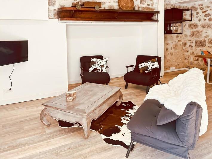 Location de vacances pour 4 personnes, avec vue et balcon, adapté aux familles à Thiézac - 2