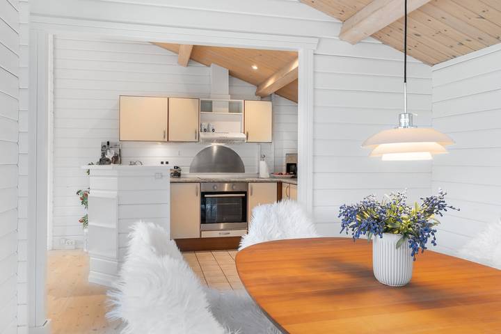 Ferienhaus mit Whirlpool und Sauna in Faxe Ladeplads, Schwedische Ostsee