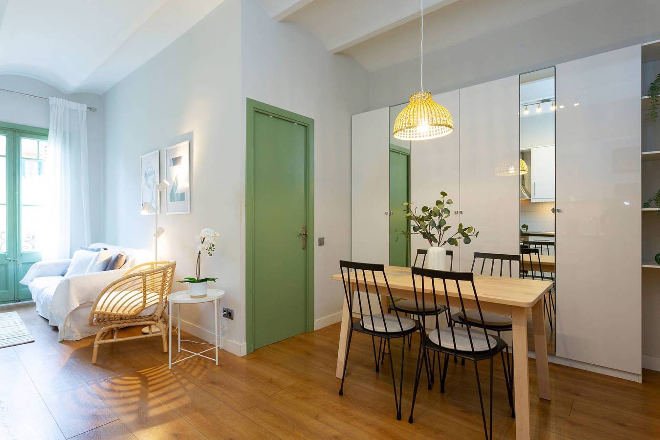 Geheel appartement, Vakantieappartement voor 4 personen met balkon in Barcelona Centre, Barcelona
