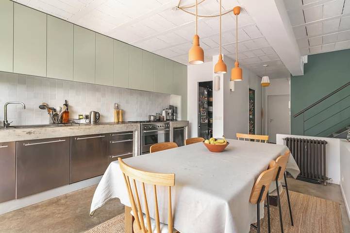 Spacious architect-designed home, perfect for families—near Disneyland and Paris in Montreuil, Sena-Saint Denis