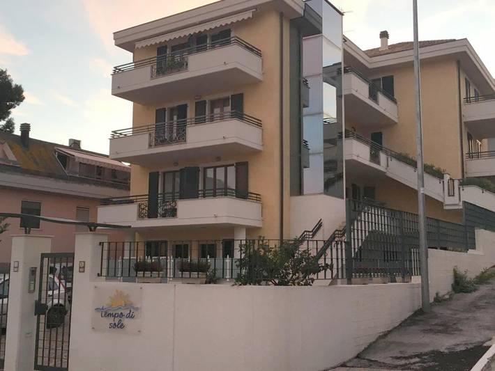 Vakantiewoning voor 5 personen, with Balkon and Tuin as well as Uitzicht in San Benedetto del Tronto