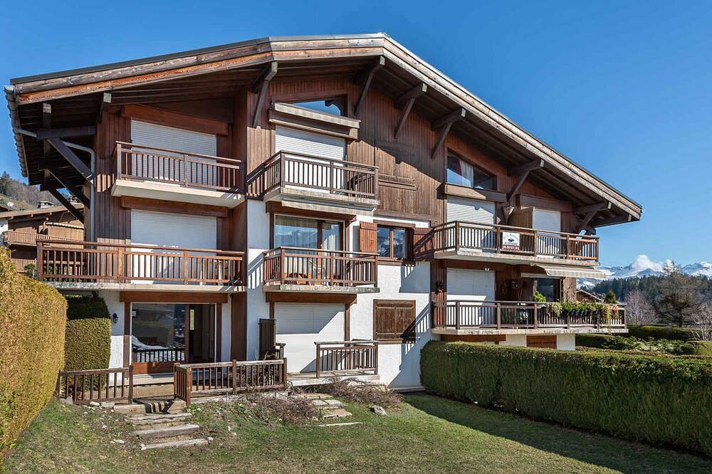 Entire apartment, Cozy 1-Bedroom Apartment in Megève Jaillet with Garden Access and Parking in Megève, Pays du Mont-Blanc