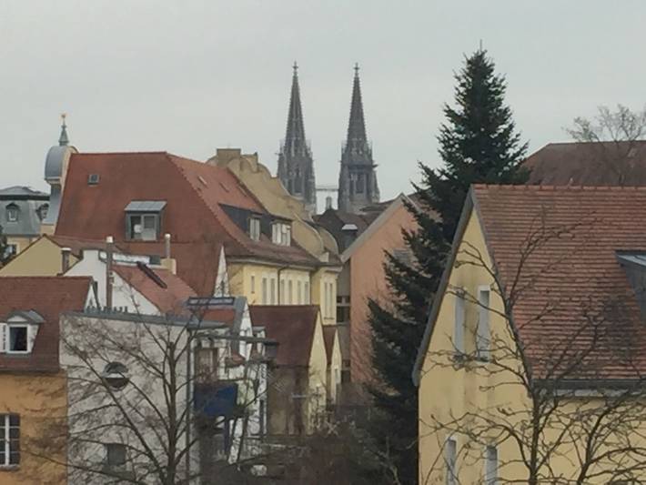 Ganze Wohnung, Ferienwohnung am Herzogspark - Ferienwohnung mit Balkon in Regensburg, Ostbayern