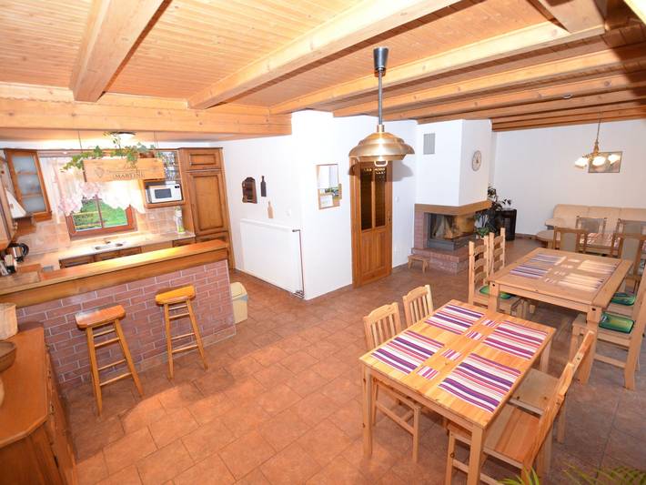 Ferienhaus für 11 Personen, mit Terrasse und Garten sowie Sauna und Whirlpool, kinderfreundlich in Nordböhmen - 2