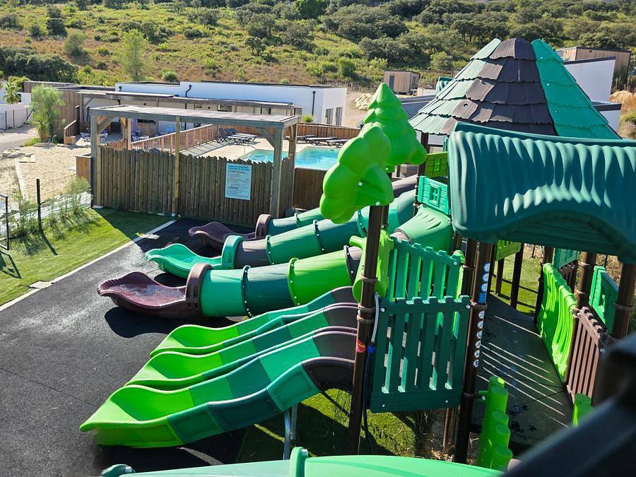 Camping Les Lodges du Lagon - Mobilhome 4 personnes - 2 chambres - Confort in Calvisson, Région de Nîmes