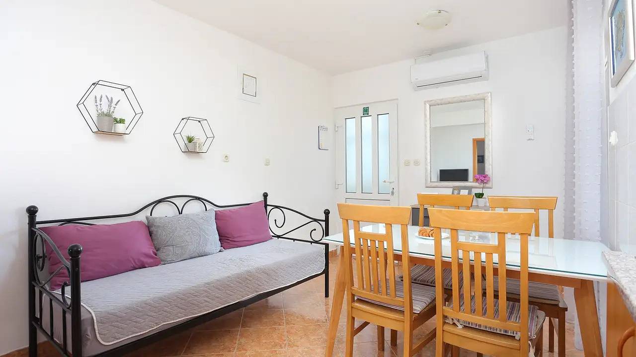 Cały apartament wypoczynkowy, Ferienwohnung für 4 Personen (37 m²) in Sevid in Sevid, Żupania splicko-dalmatyńska