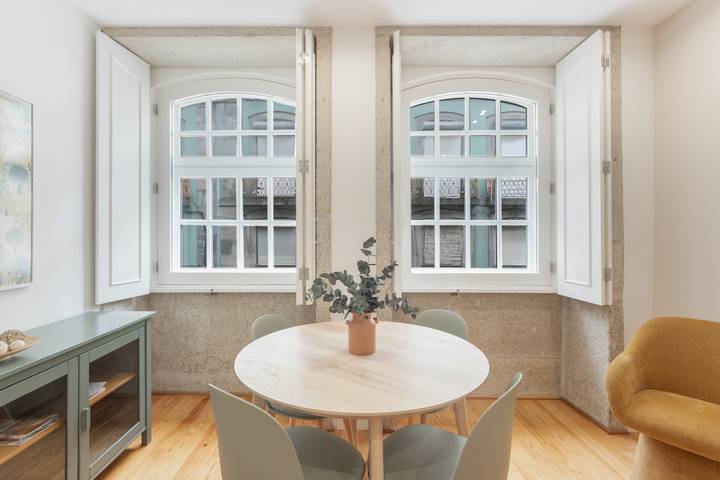 Entire apartment, Apartment 'Enchanting Almada Prime' in Cedofeita, Cedofeita, Santo Ildefonso, Sé, Miragaia, São Nicolau e Vitória