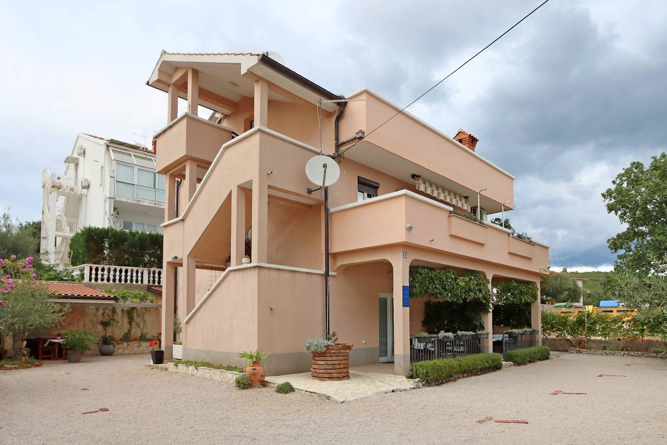 Ganze Wohnung, 1-Zimmer-Ferienwohnung mit Terrasse Kornic (Krk) A-415-a in Krk Stadt, Krk