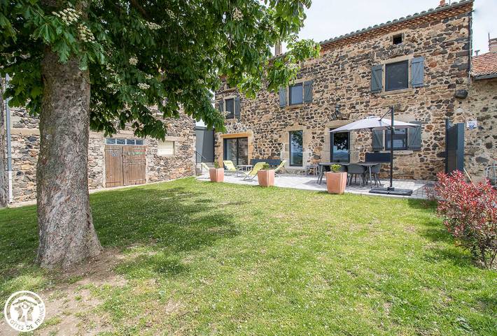Gîte pour 6 personnes, avec jardin à Usson (Puy-de-Dôme)