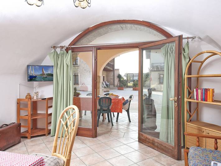 Ferienwohnung für 7 Personen, mit Kinderpool und Garten sowie Terrasse in Salò - 4