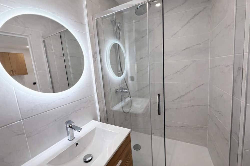 Entire apartment, Appartement Cosy a Aubervilliers - 4P in Aubervilliers, Seine-Saint-Denis