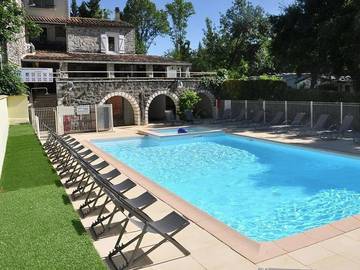 Mobil home pour 8 personnes, avec bassin pour enfant à Saint-Germain