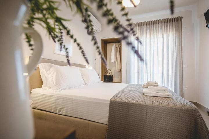 Appart’hôtel pour 2 personnes, avec Balcon et Terrasse ainsi que Jardin et Piscine