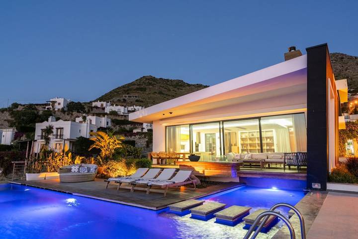 Villa pour 16 personnes, avec piscine et jardin, adapté aux familles à Bodrum - 2