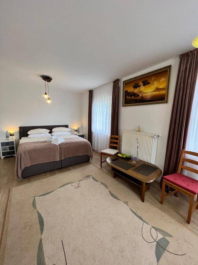 Gîte pour 2 personnes, avec jardin à Nürburg - 3