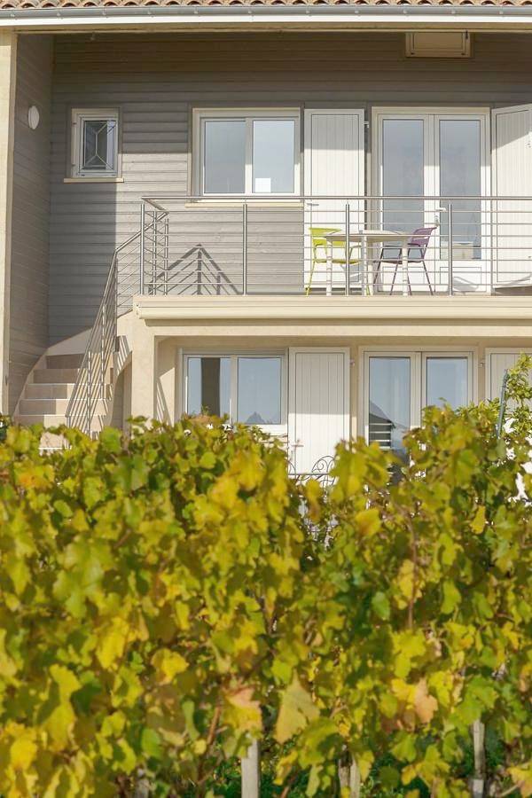 Location de vacances pour 2 personnes, avec balcon ainsi que vue et jardin à Puisseguin - 3