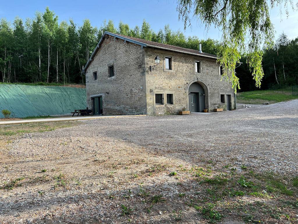 Gîte Les Bruaux, alimenté en énergie renouvelable in Passavent-Corre-Jonvelle, Haute-Saône