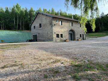 Gîte pour 10 personnes, avec jardin et sauna ainsi que jacuzzi et terrasse, animaux acceptés dans Haute-Saône