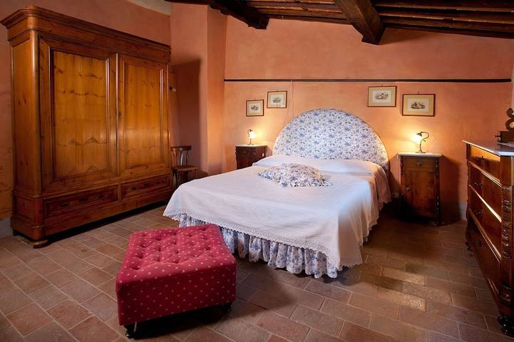 Weekend romantici sulle colline lucchesi in casale del XII secolo in Valgiano, Capannori
